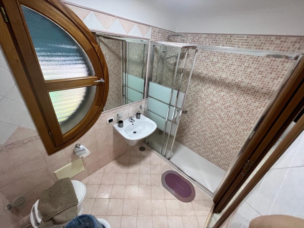 pink bathroom